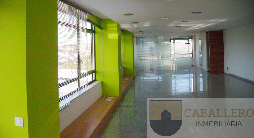 For rent of office in Murcia