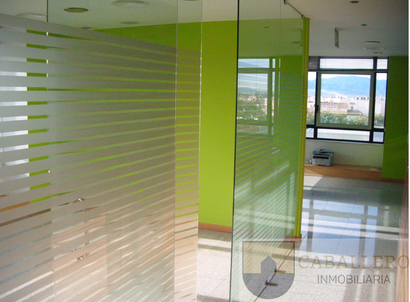 For rent of office in Murcia