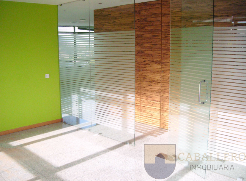 For rent of office in Murcia