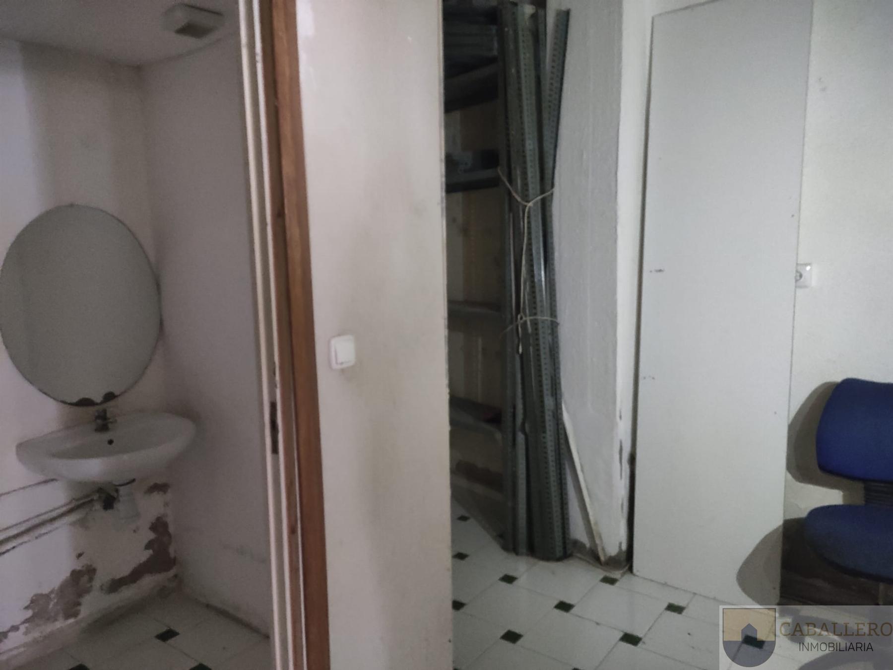 For rent of commercial in Murcia