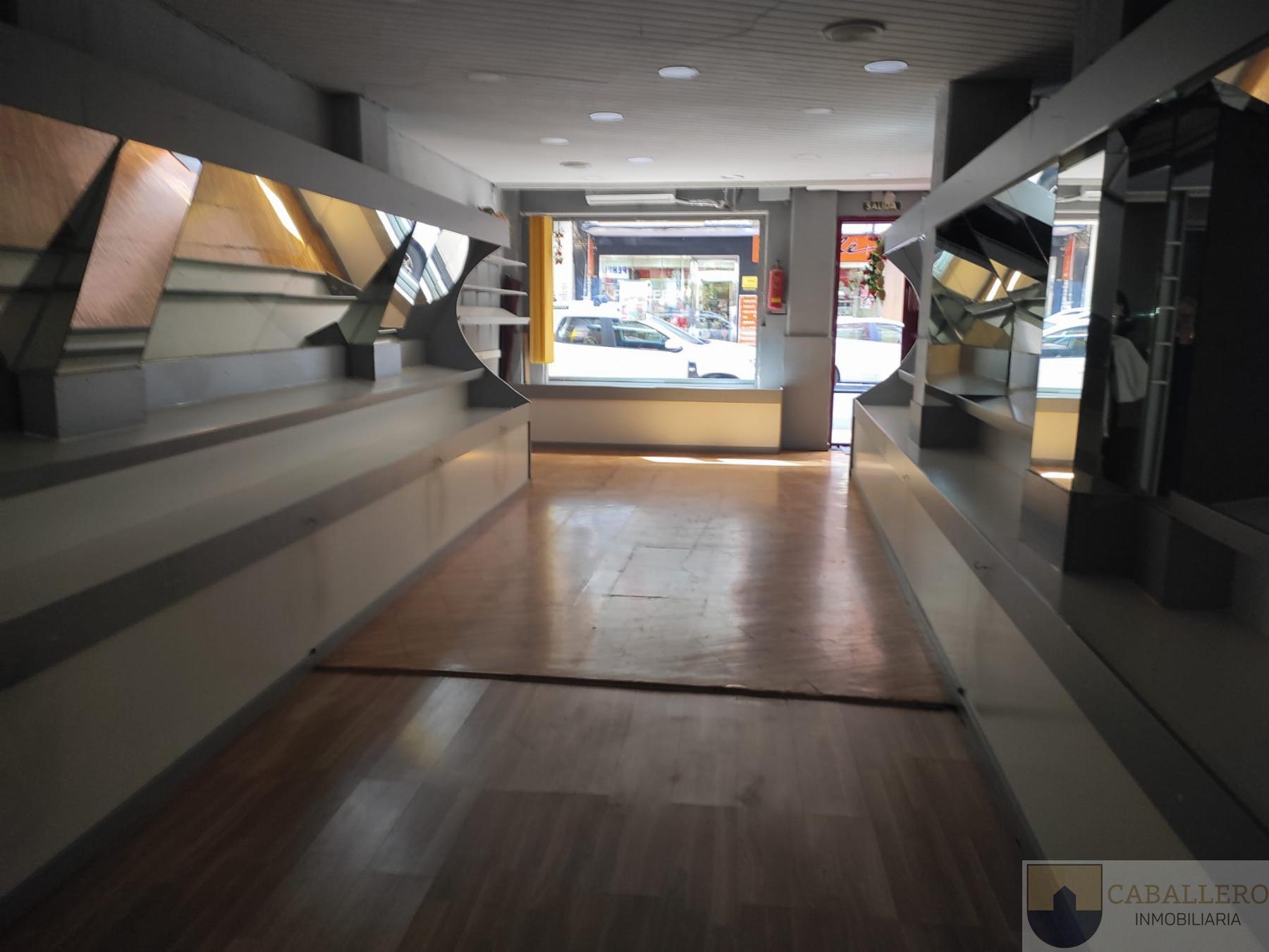 For rent of commercial in Murcia