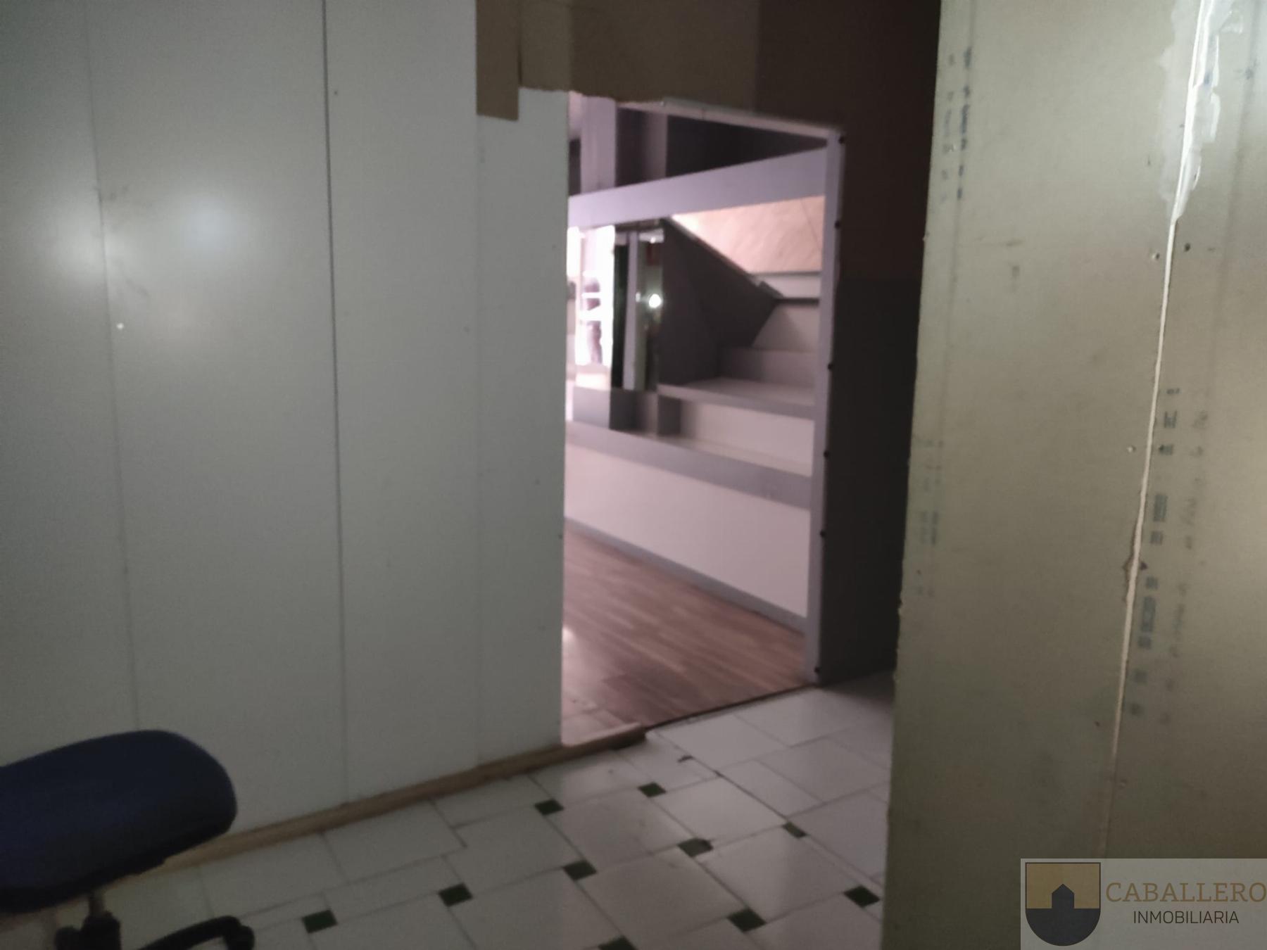 For rent of commercial in Murcia