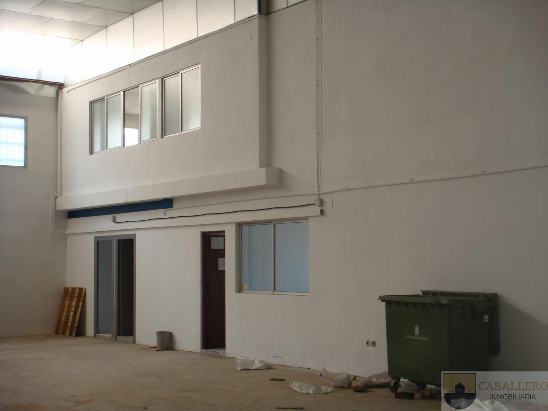 For sale of industrial plant/warehouse in Murcia