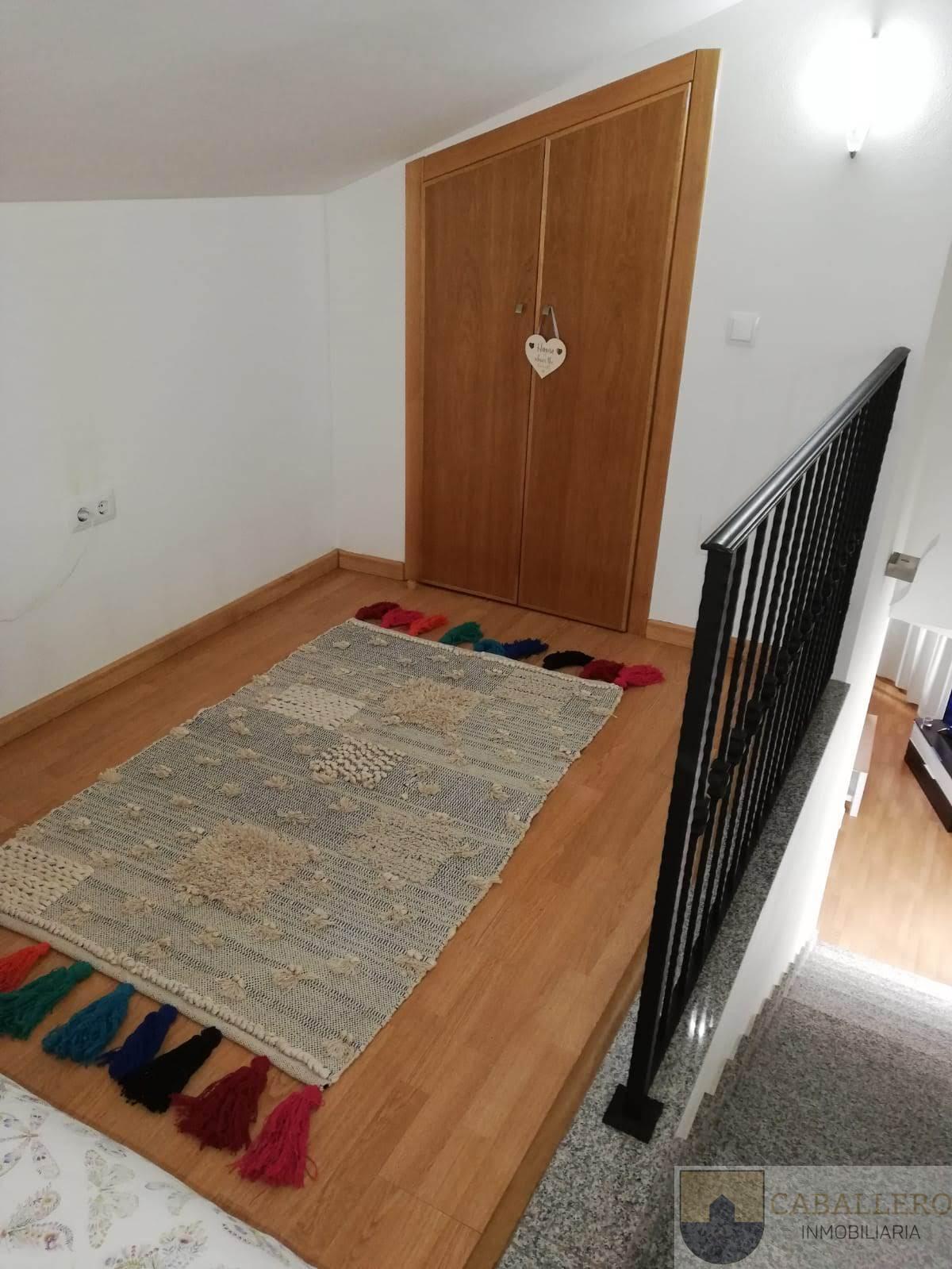 For sale of penthouse in Murcia