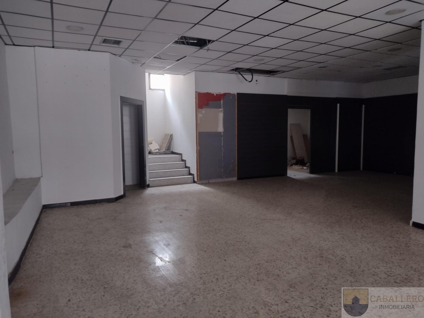 Venta de local comercial en Murcia