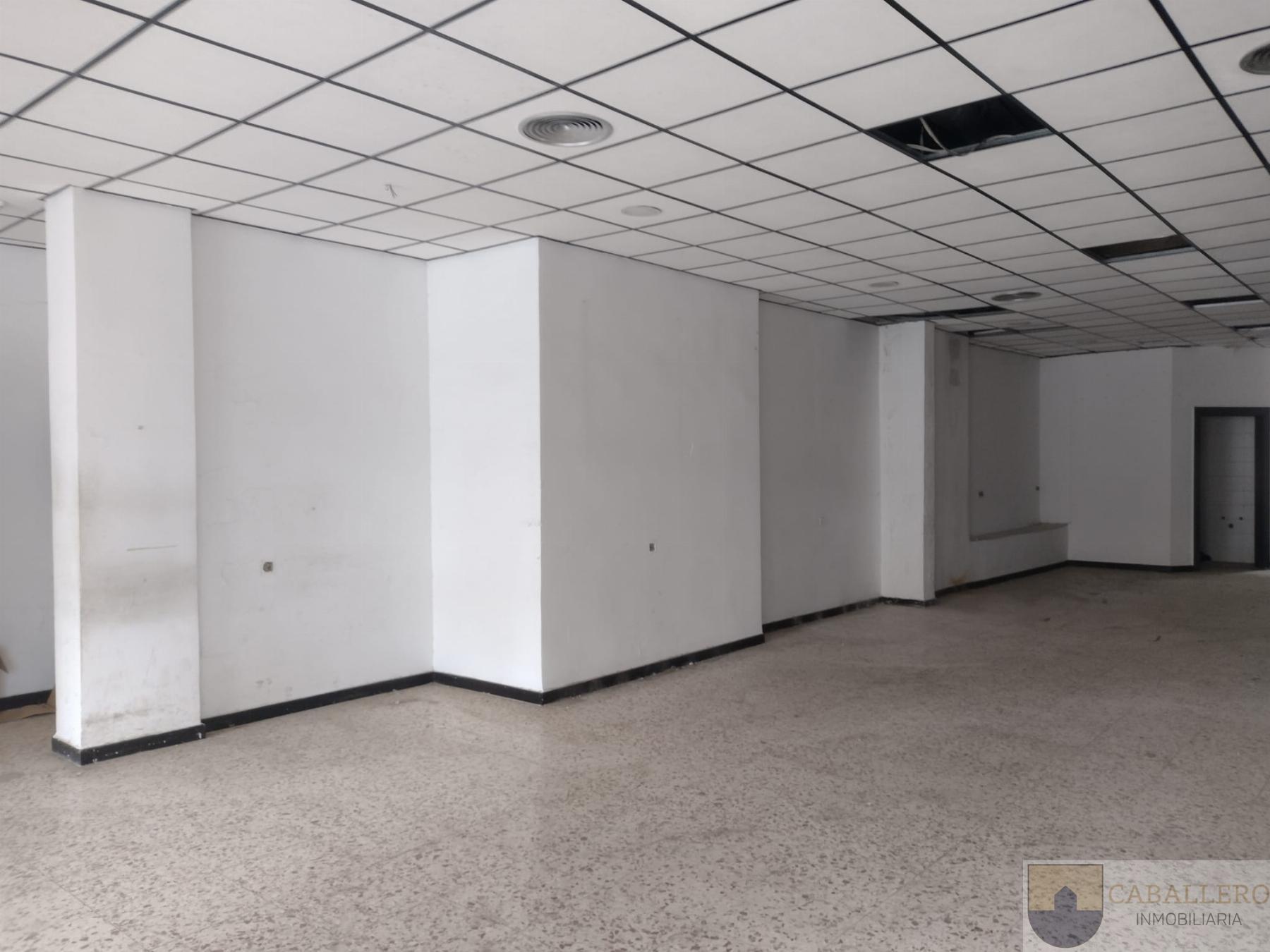 Venta de local comercial en Murcia