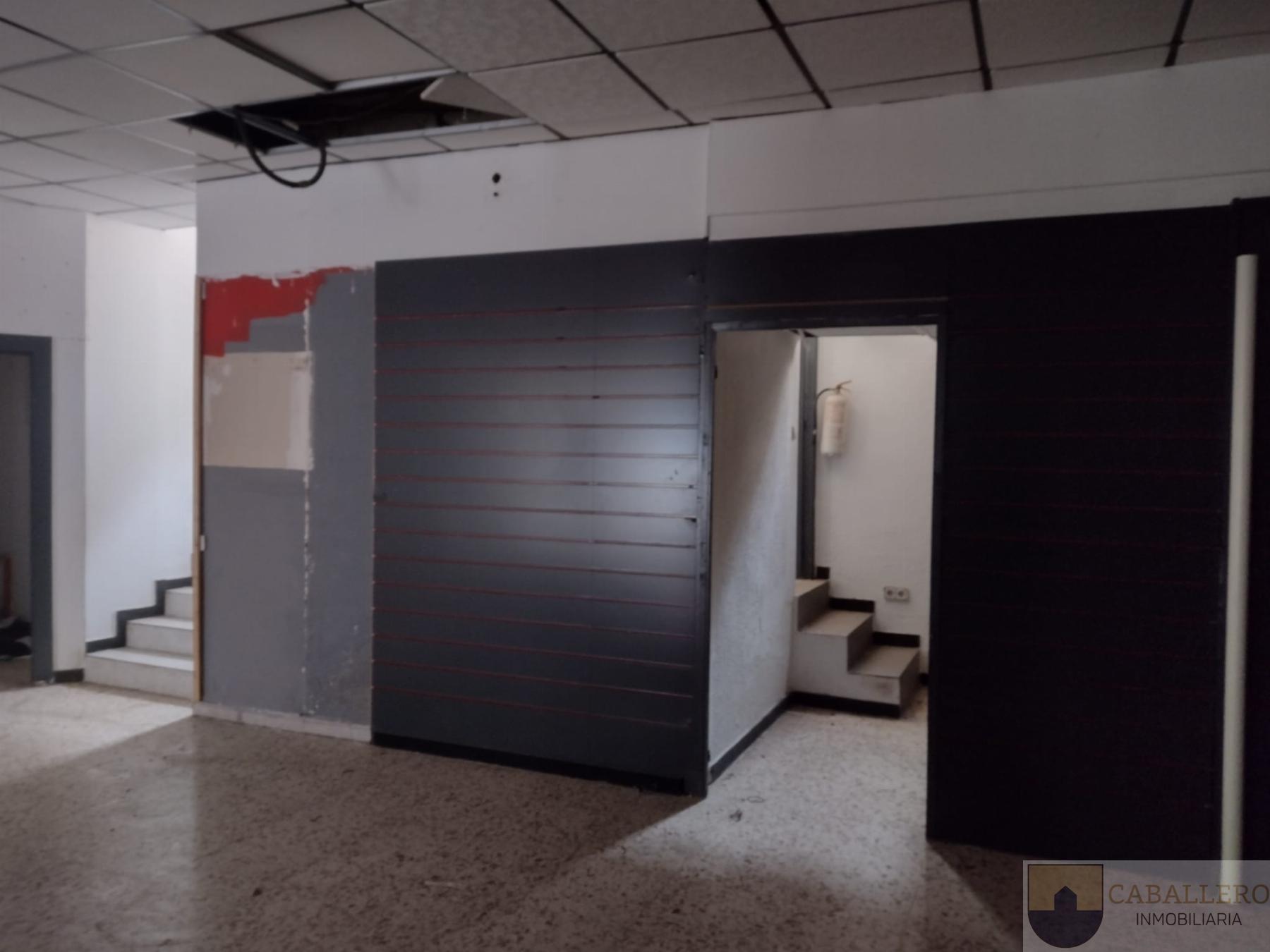 Venta de local comercial en Murcia