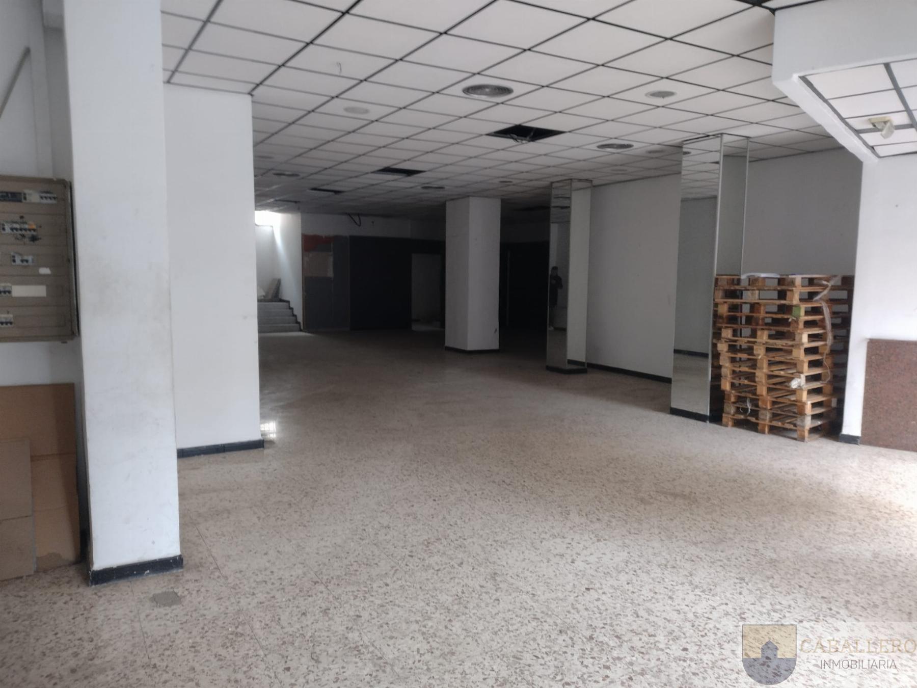 Venta de local comercial en Murcia