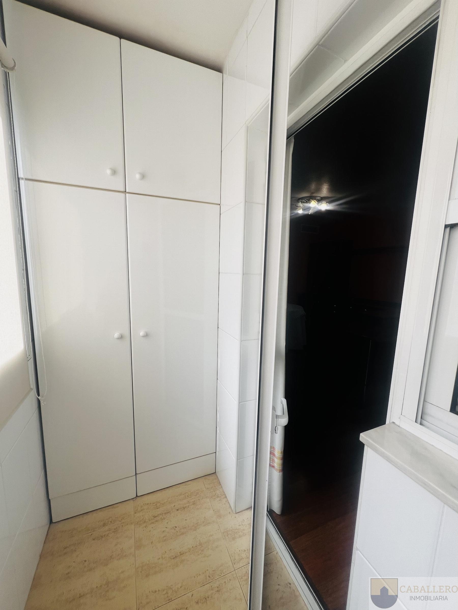 For sale of penthouse in Murcia