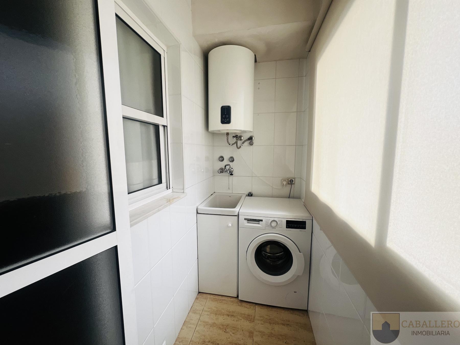 For sale of penthouse in Murcia