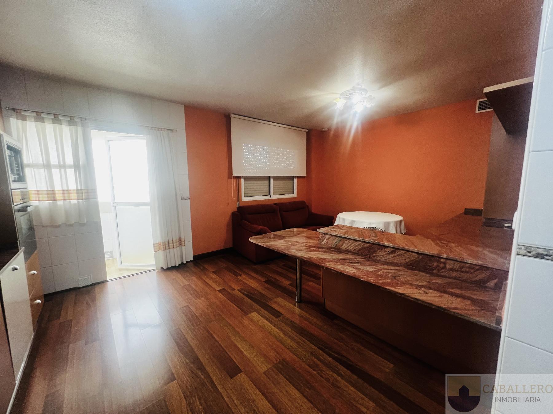 For sale of penthouse in Murcia