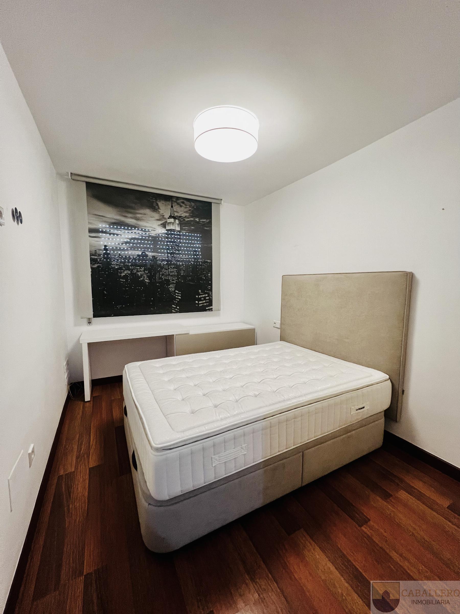 For sale of penthouse in Murcia