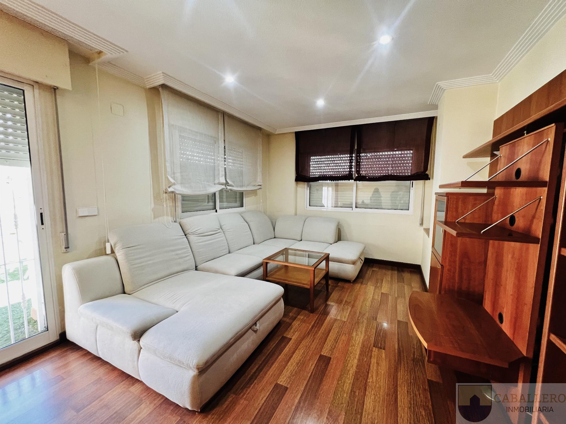 For sale of penthouse in Murcia