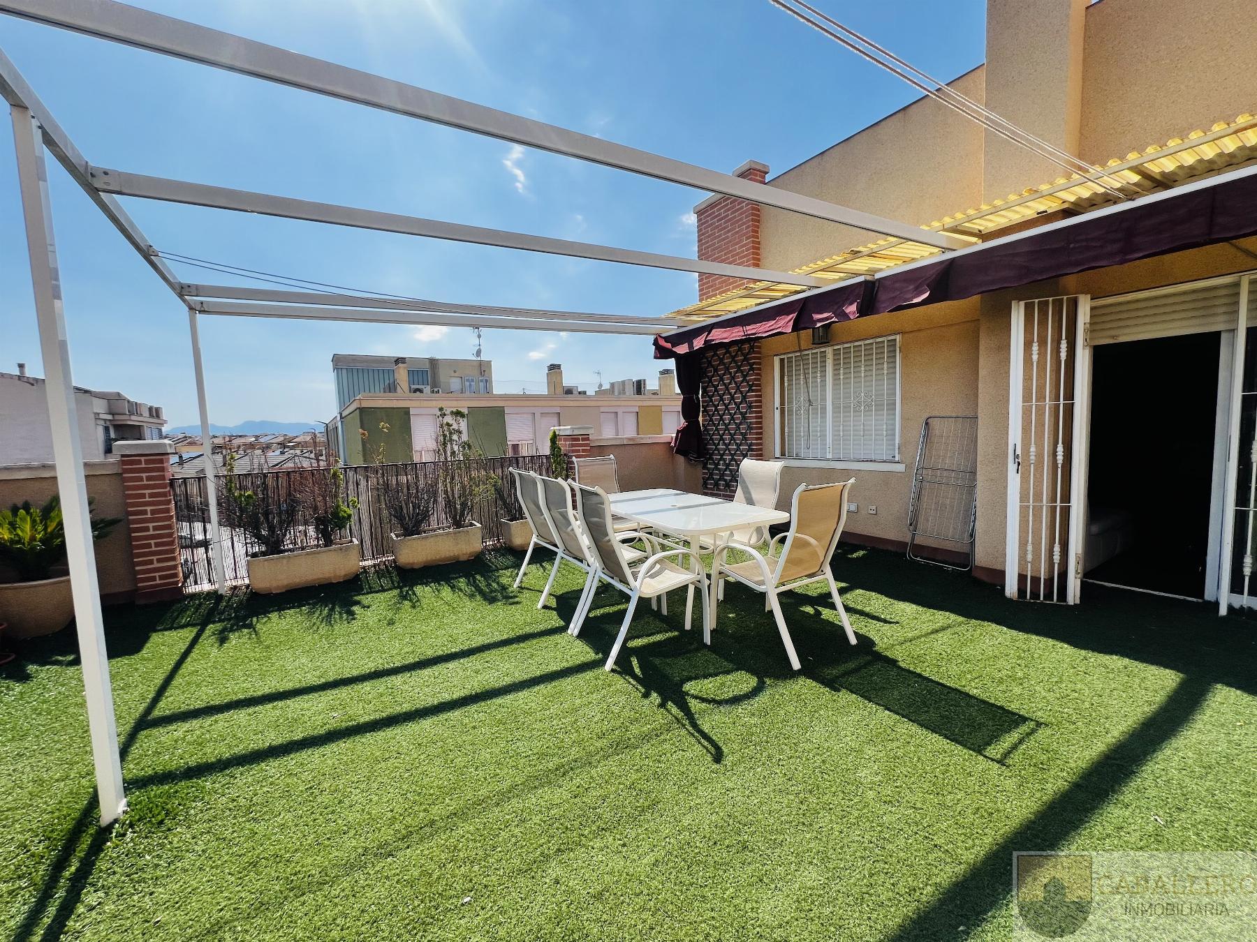 For sale of penthouse in Murcia