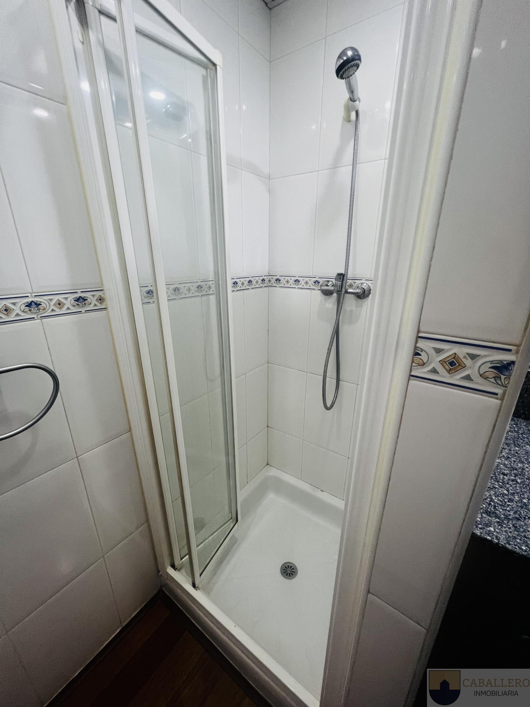 For sale of penthouse in Murcia