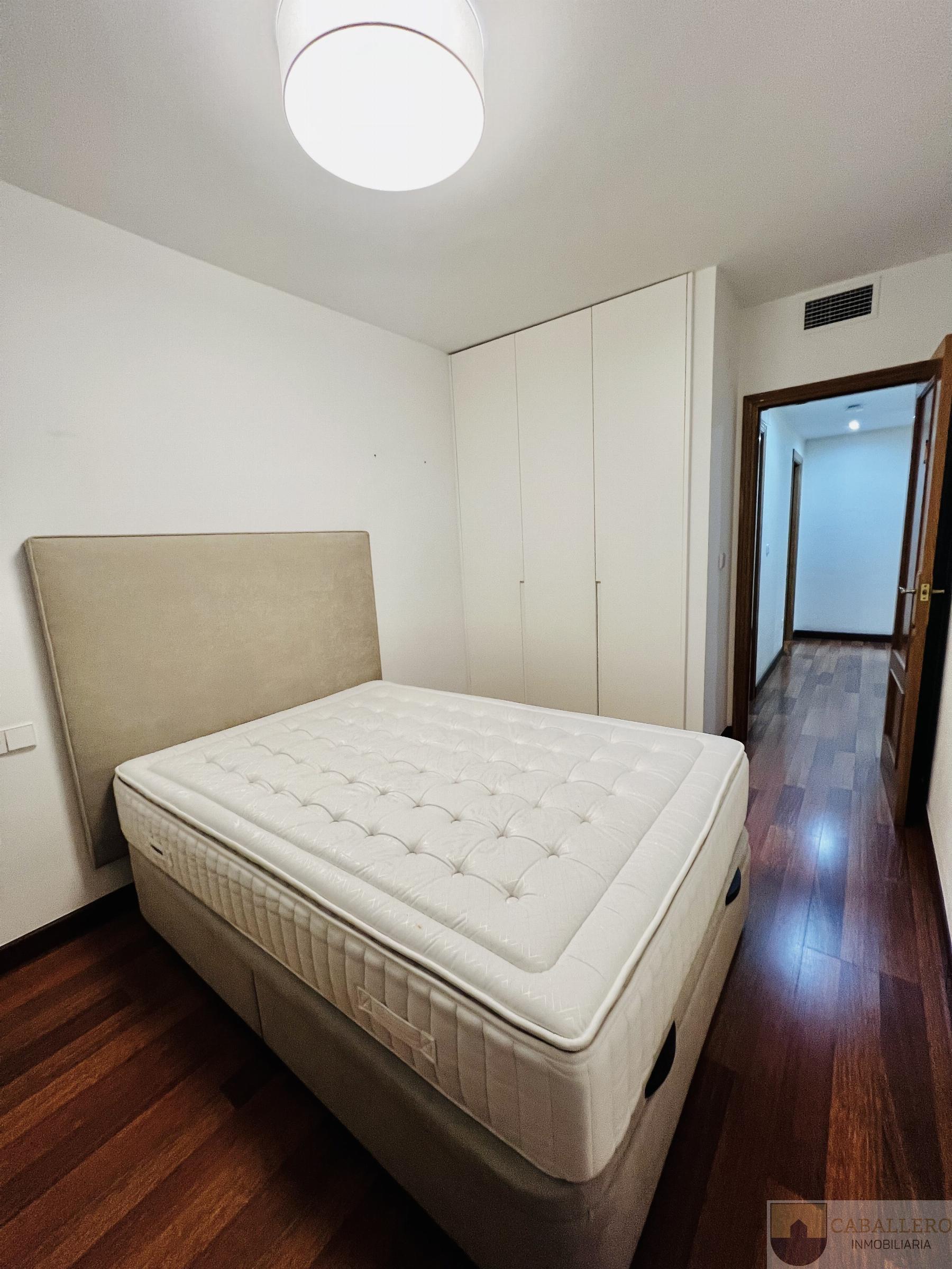 For sale of penthouse in Murcia