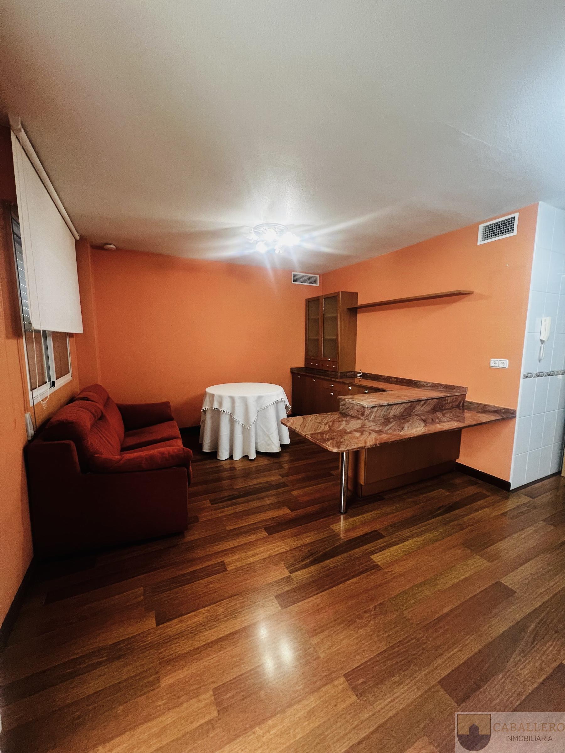 For sale of penthouse in Murcia