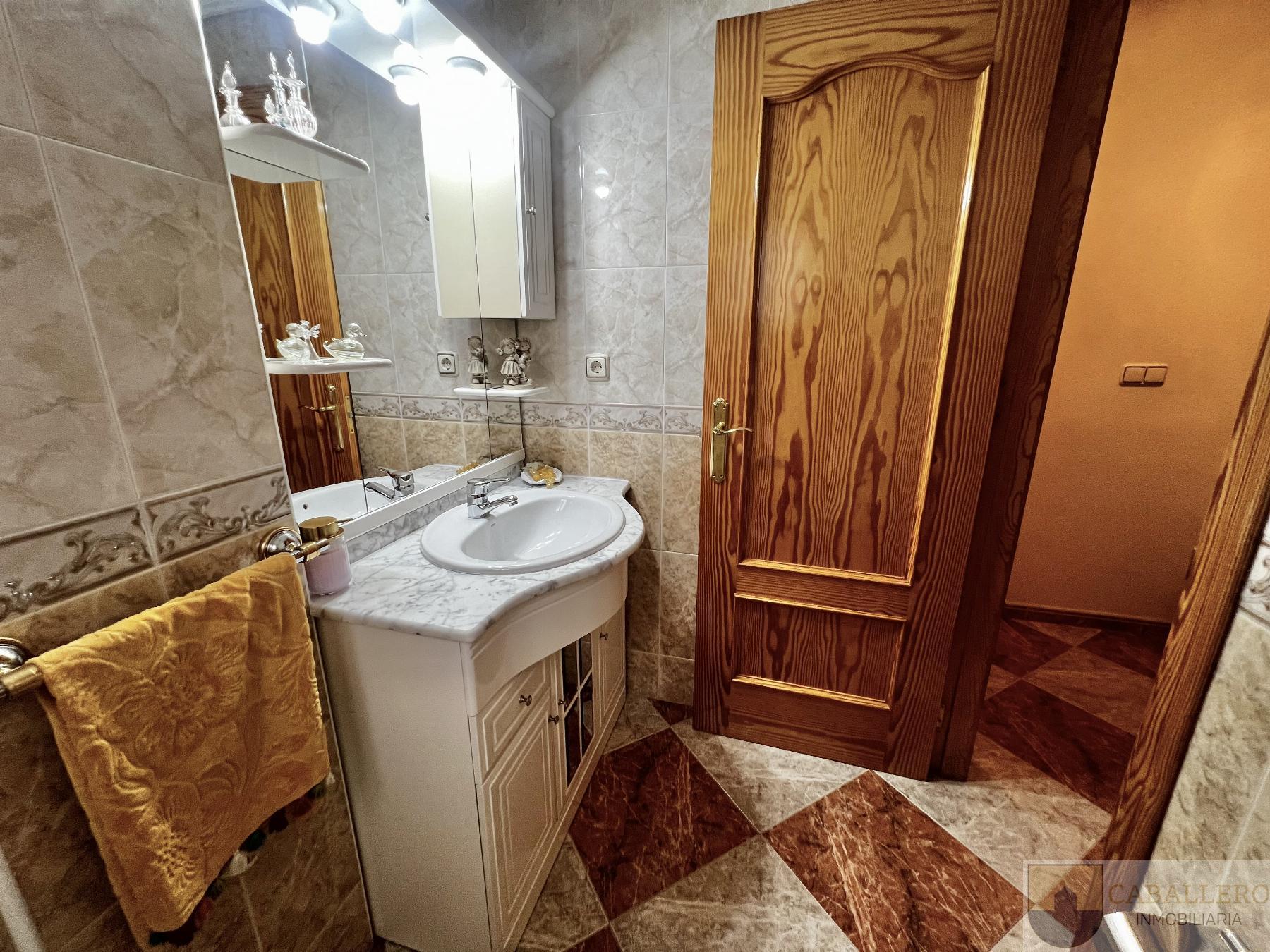 For sale of duplex in Murcia