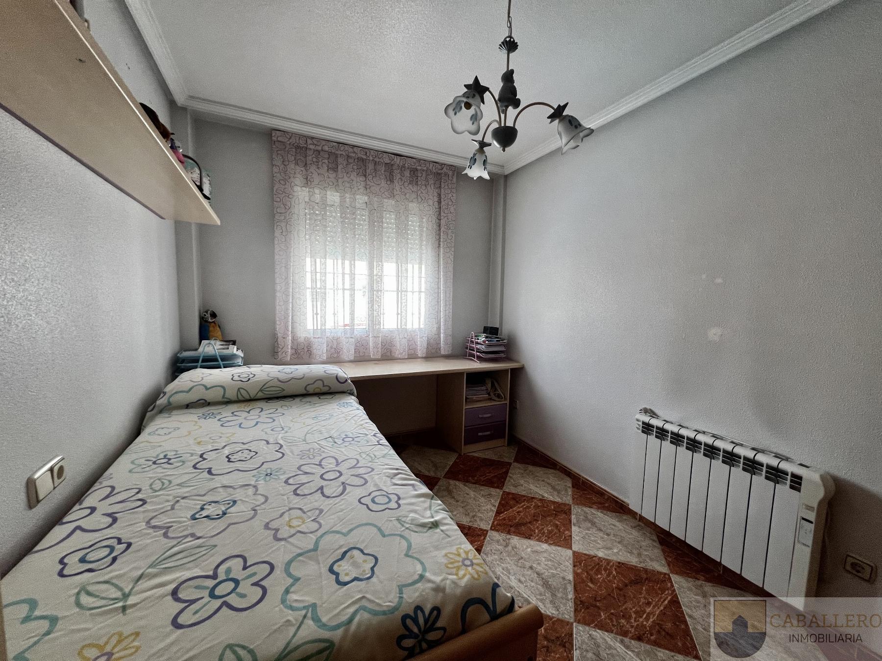 For sale of duplex in Murcia