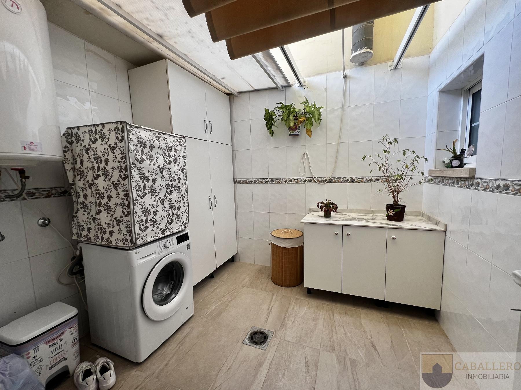 For sale of duplex in Murcia