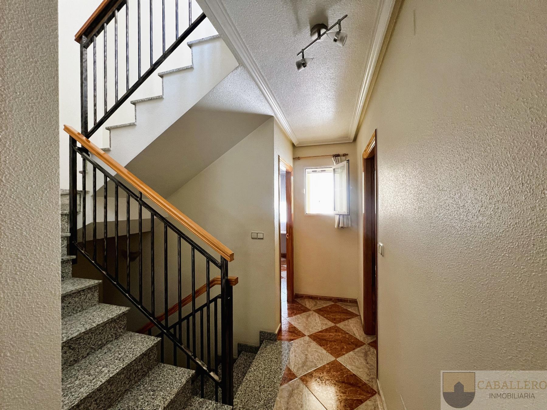 For sale of duplex in Murcia