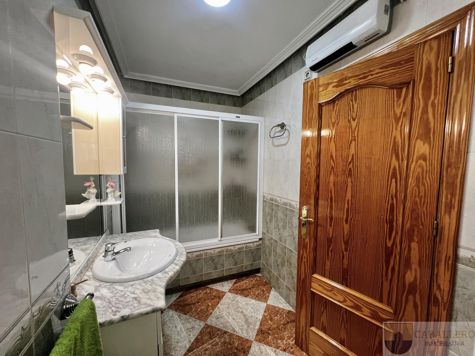 For sale of duplex in Murcia