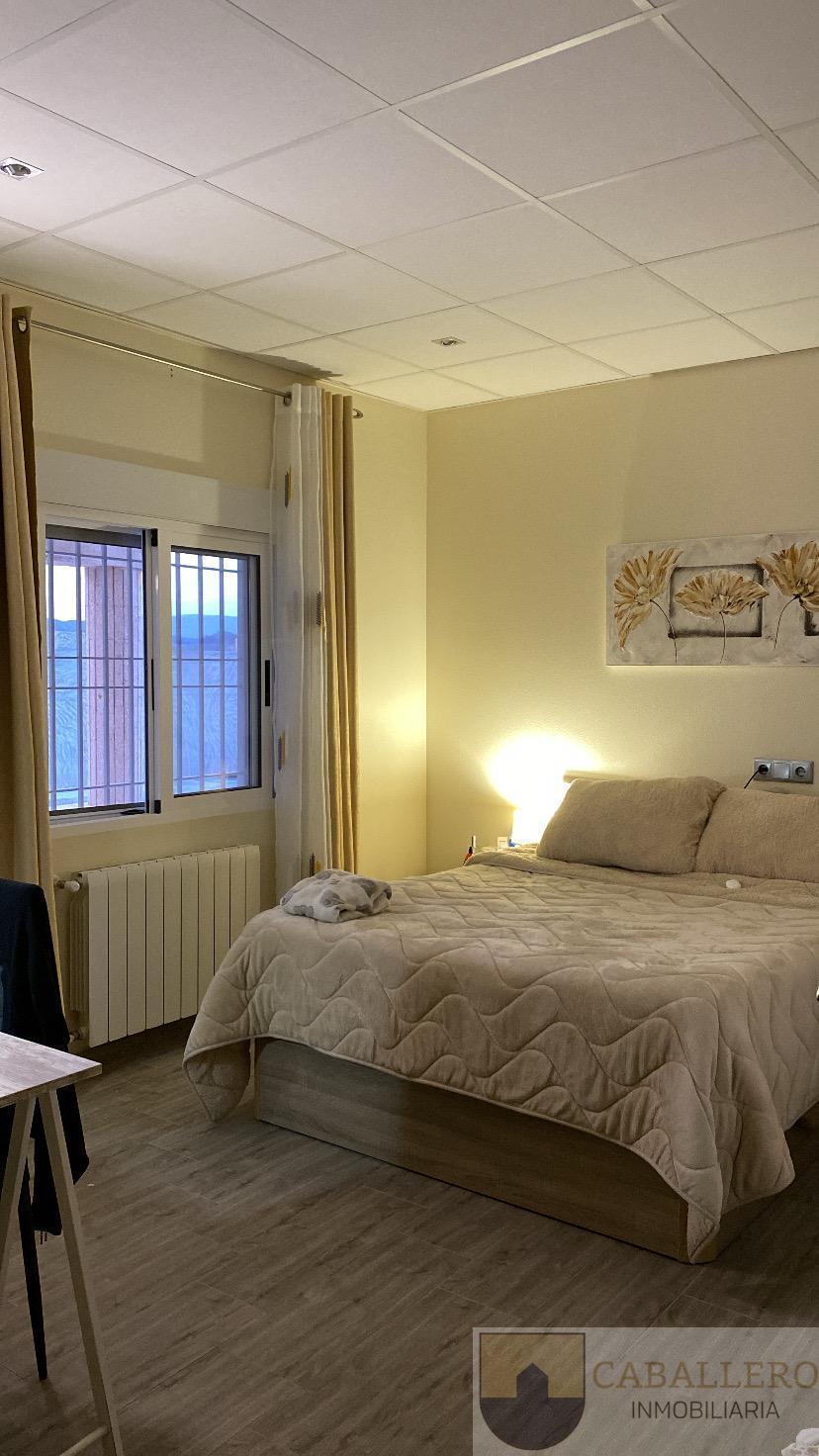 For sale of chalet in Murcia