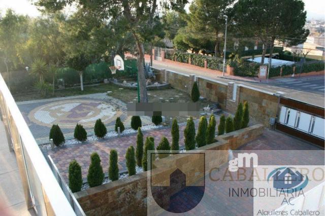 For sale of chalet in Murcia