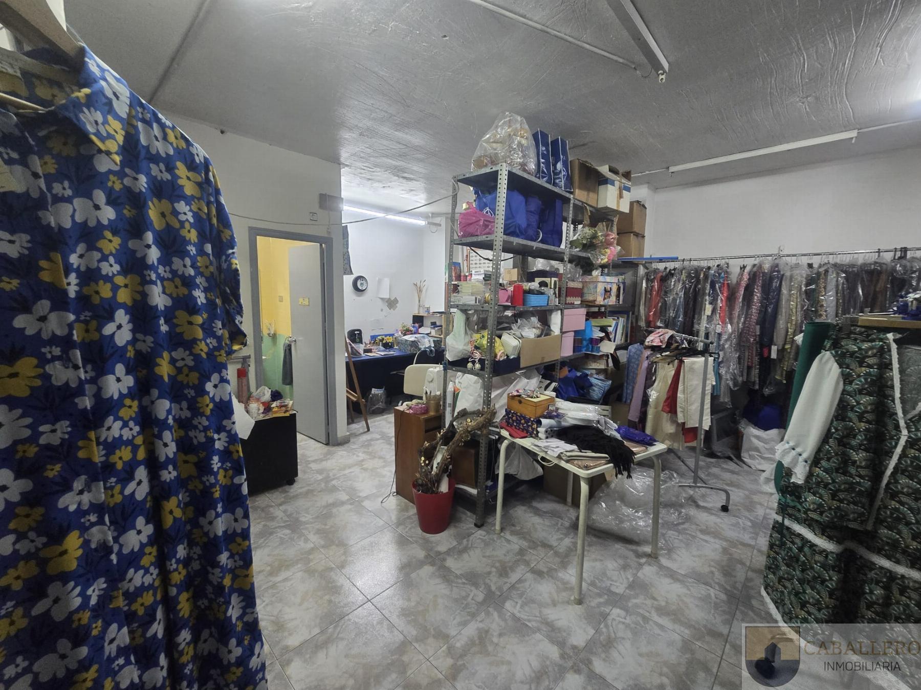 For rent of commercial in Murcia