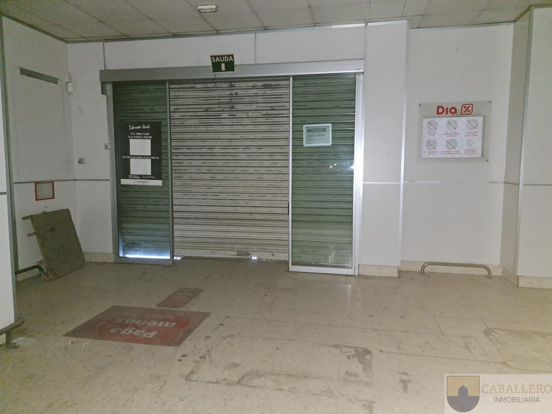 For sale of commercial in Murcia