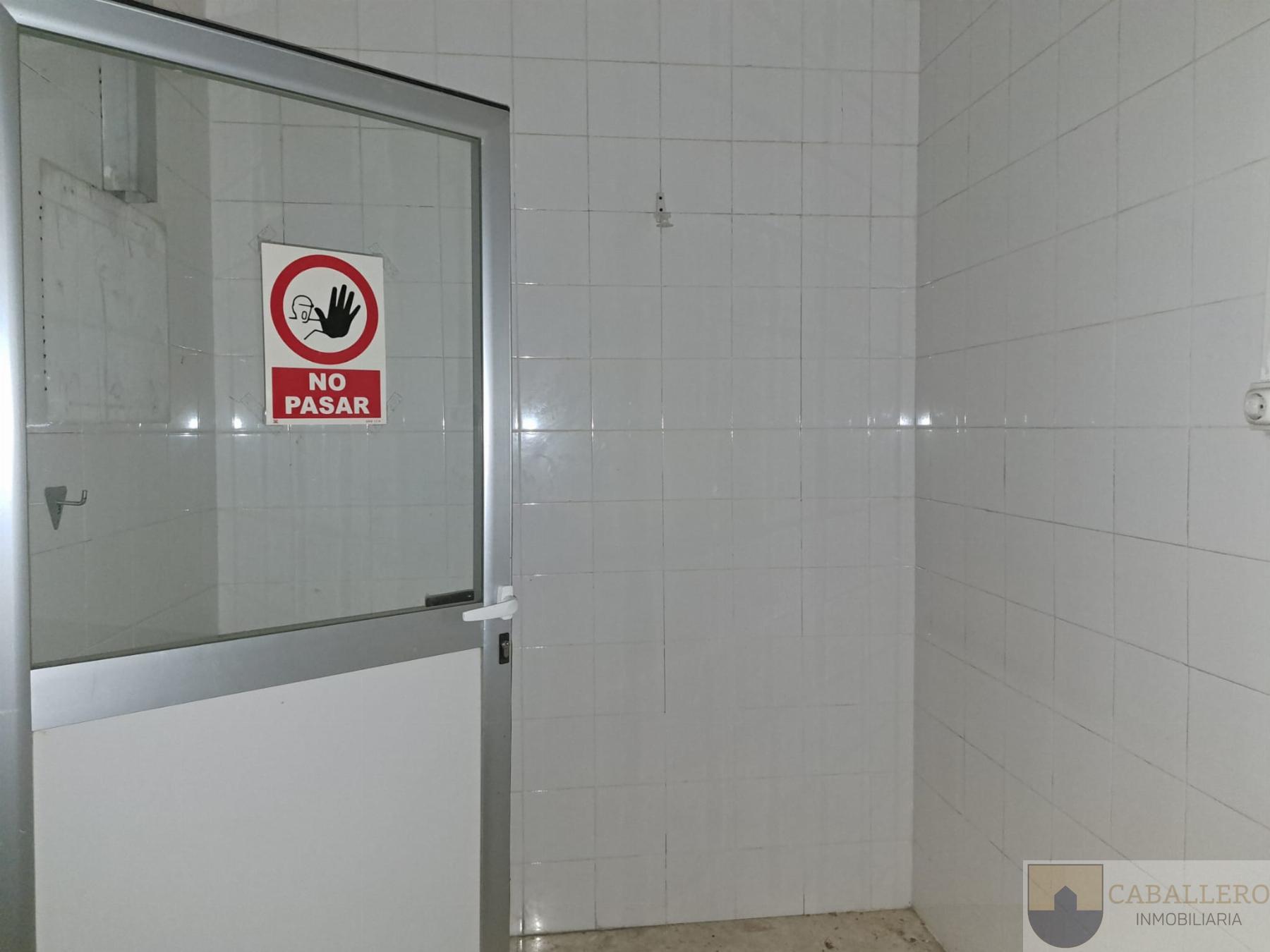 For sale of commercial in Murcia