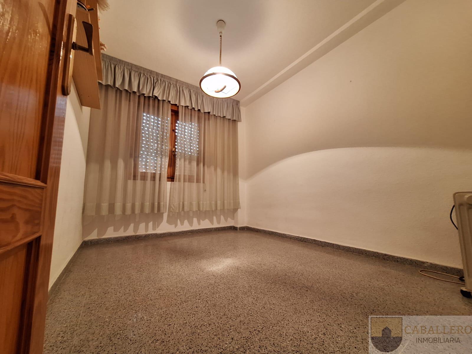 For sale of duplex in Jacarilla