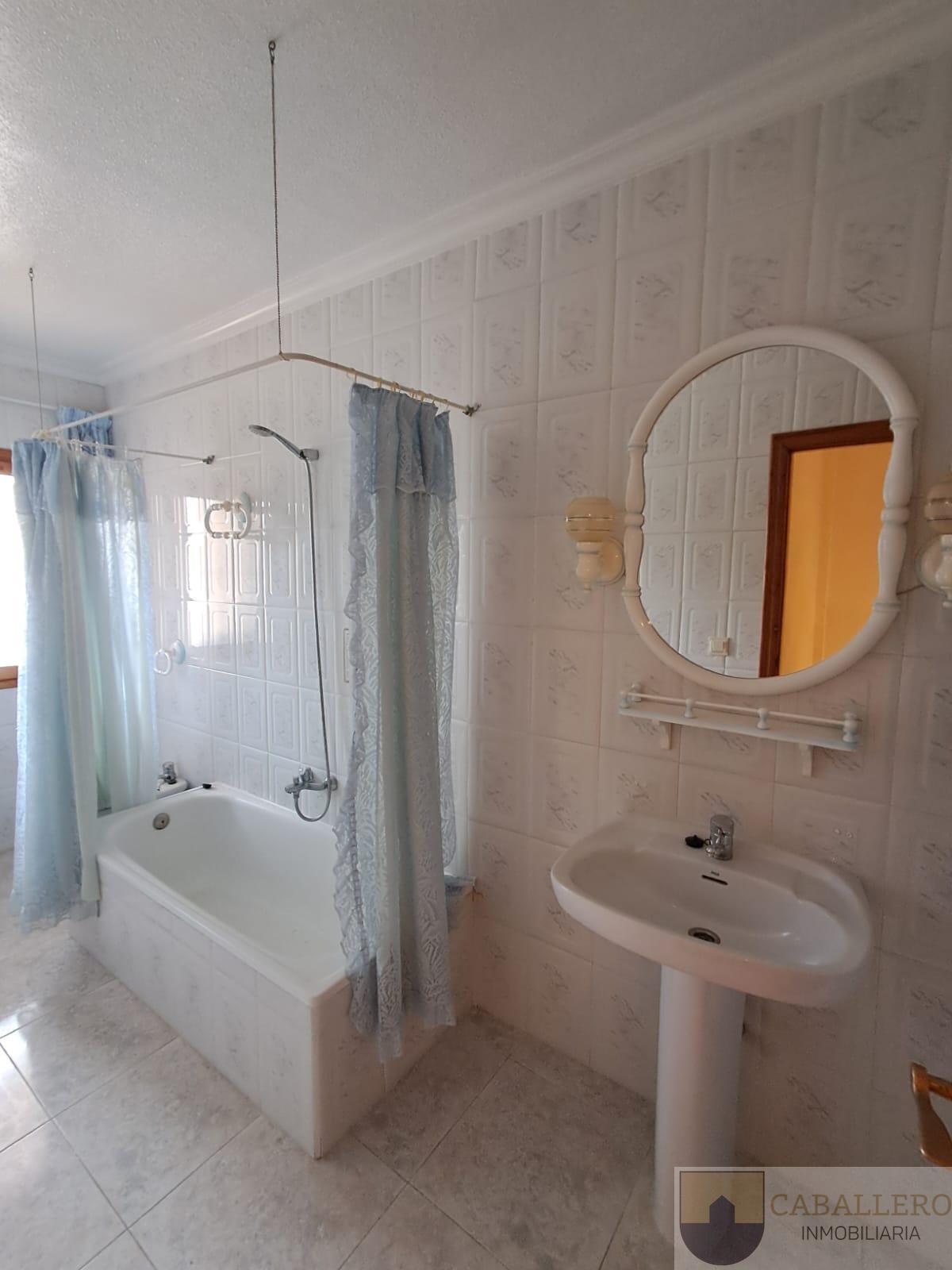 For sale of duplex in Jacarilla