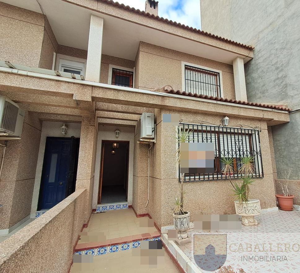 For sale of duplex in Jacarilla