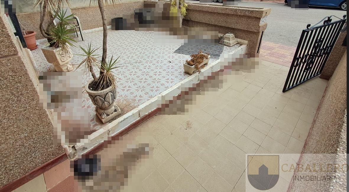 For sale of duplex in Jacarilla