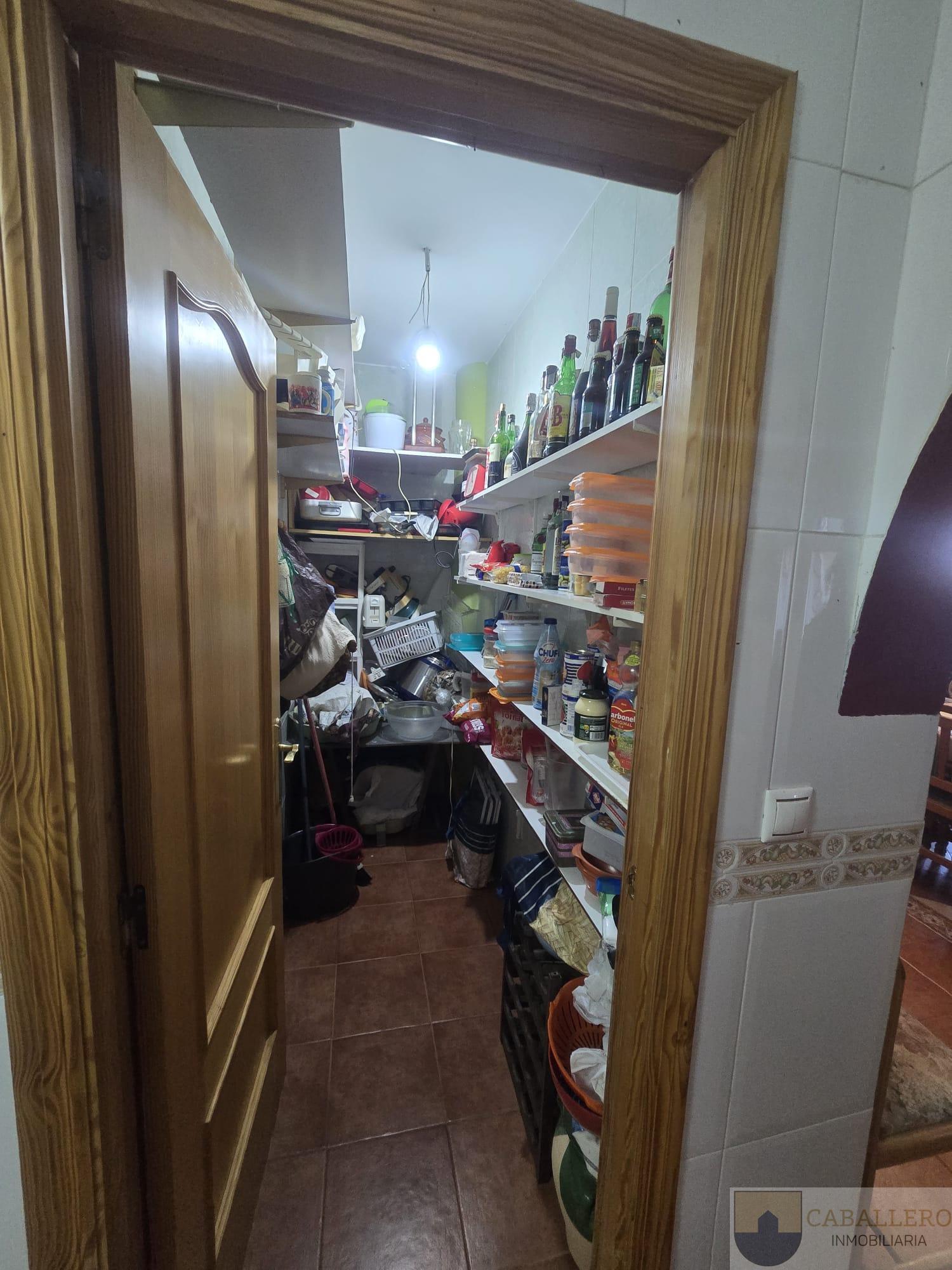 For sale of chalet in Murcia
