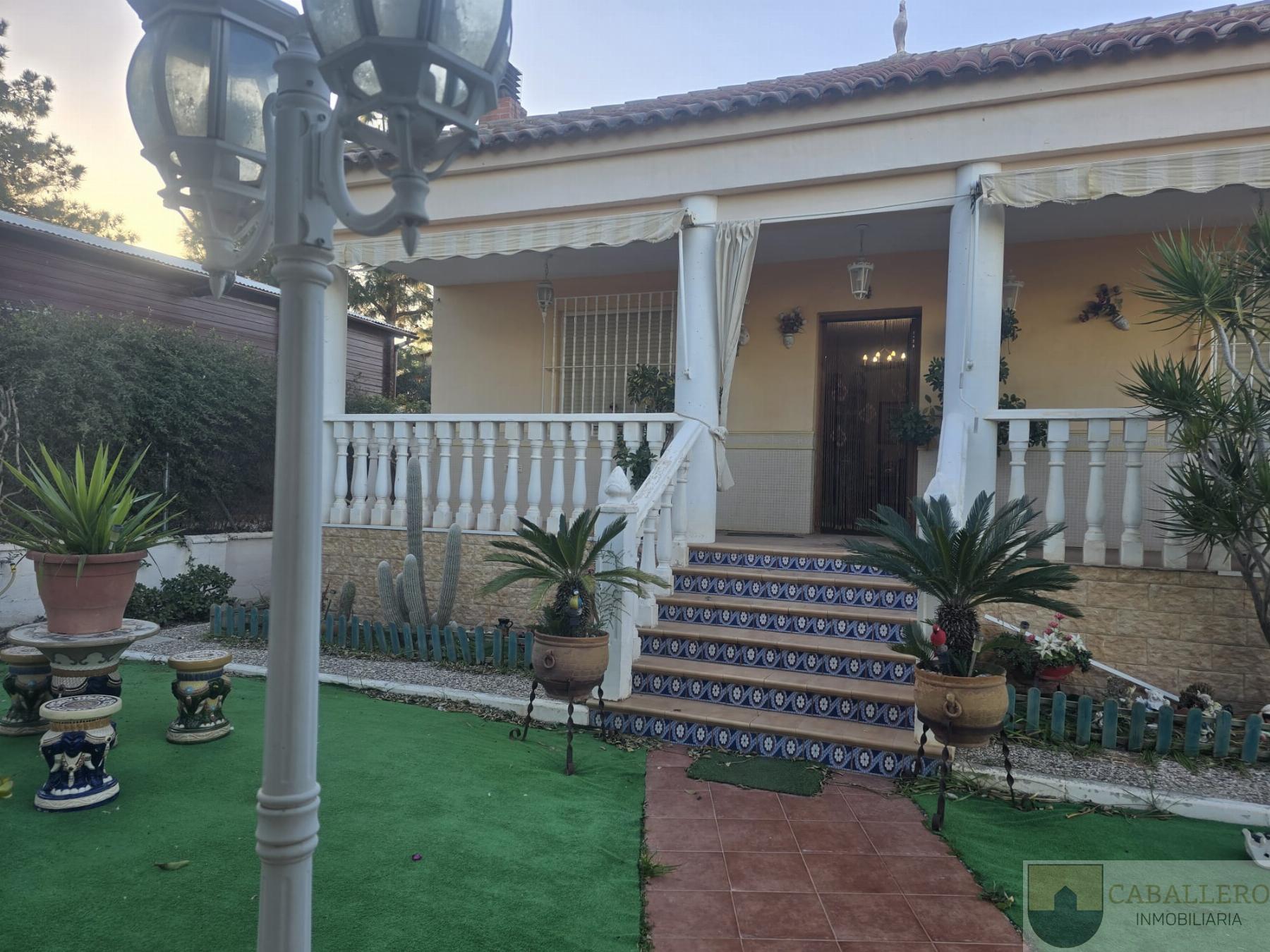 For sale of chalet in Murcia