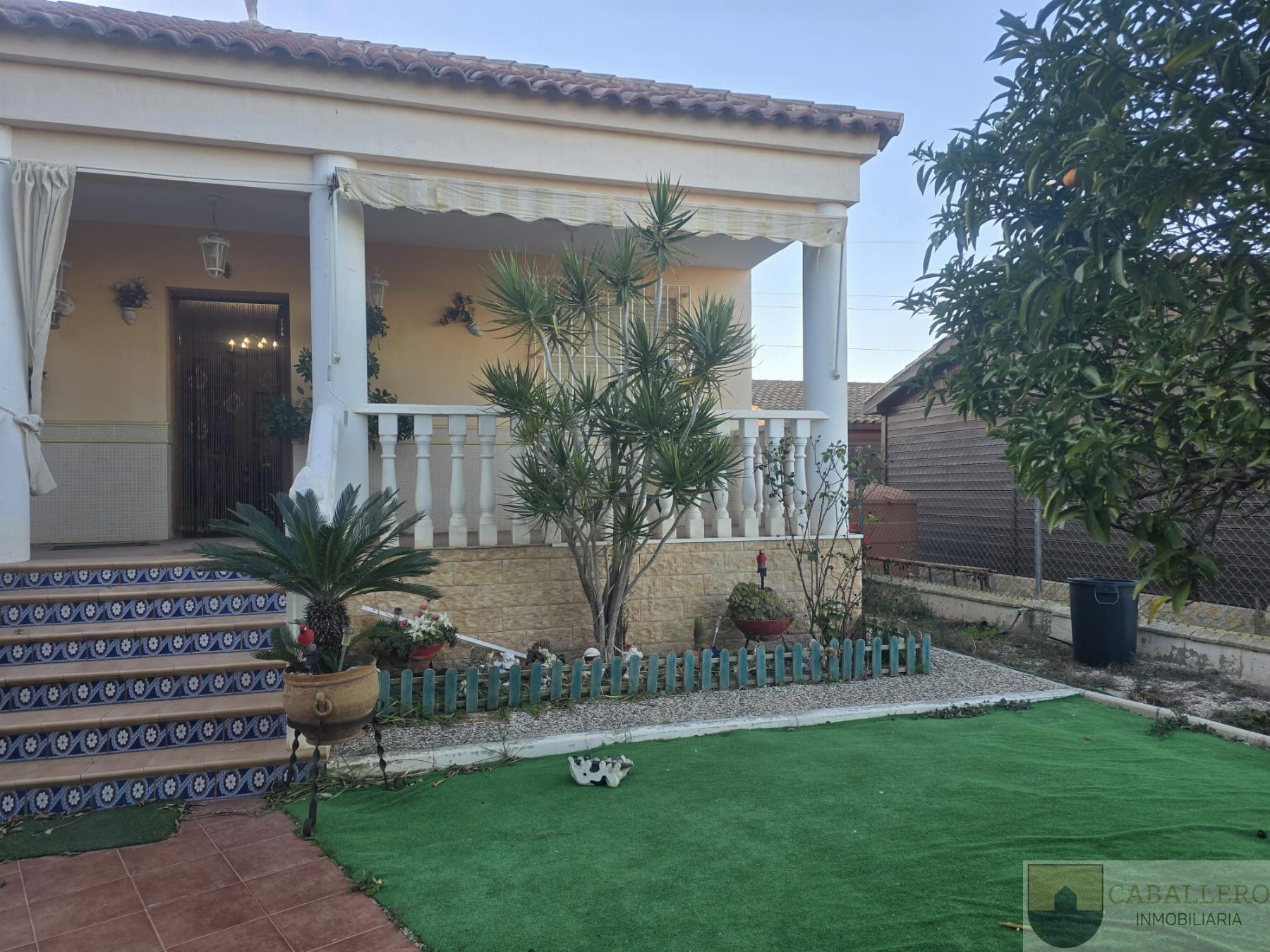 For sale of chalet in Murcia