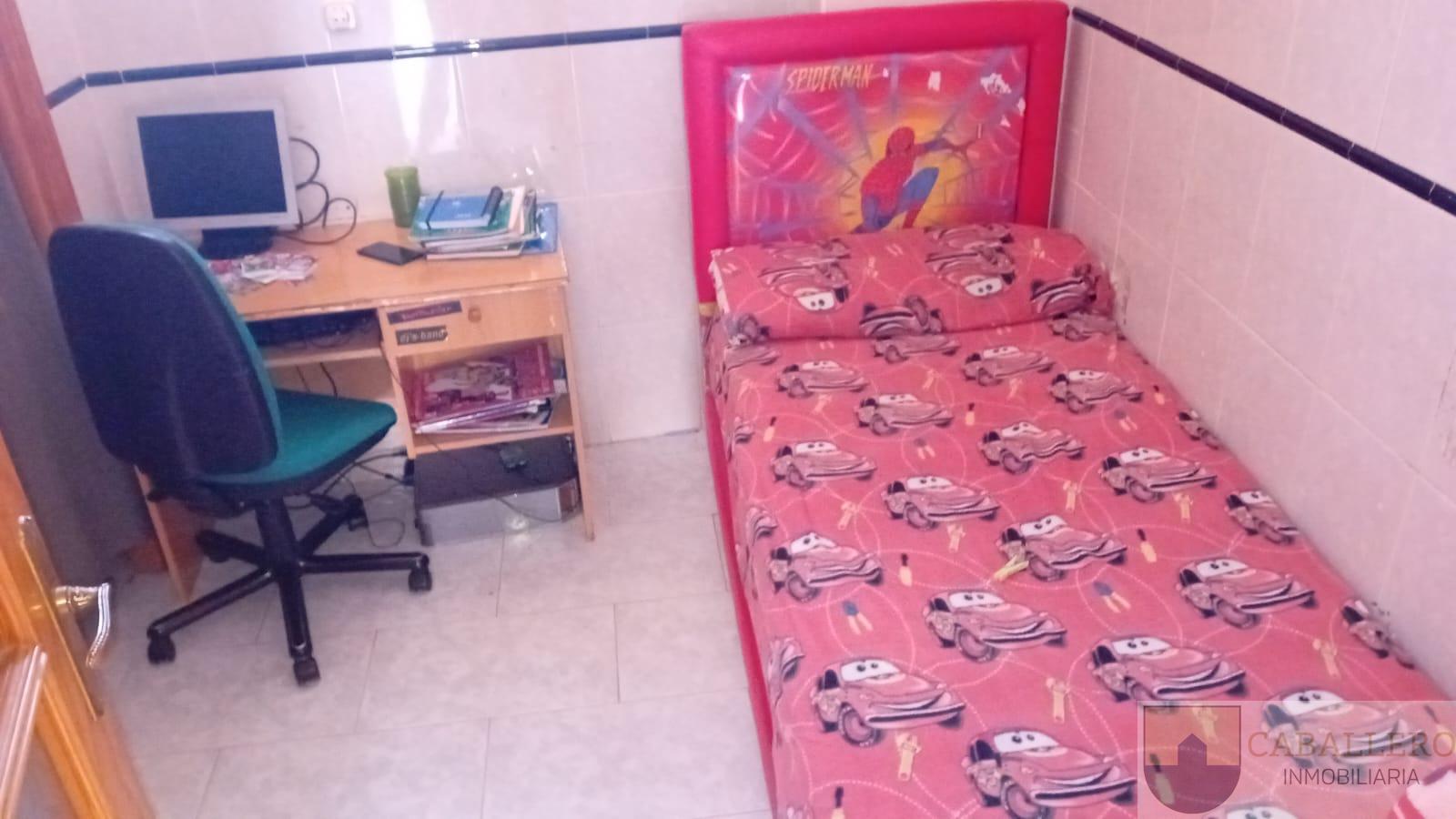For sale of penthouse in Murcia