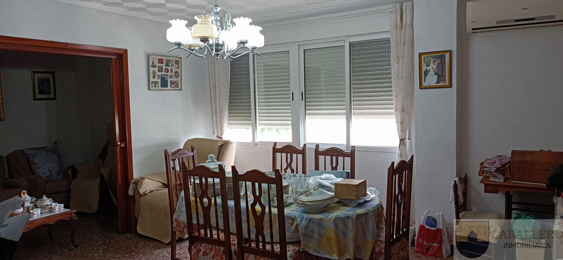 For sale of building in Murcia