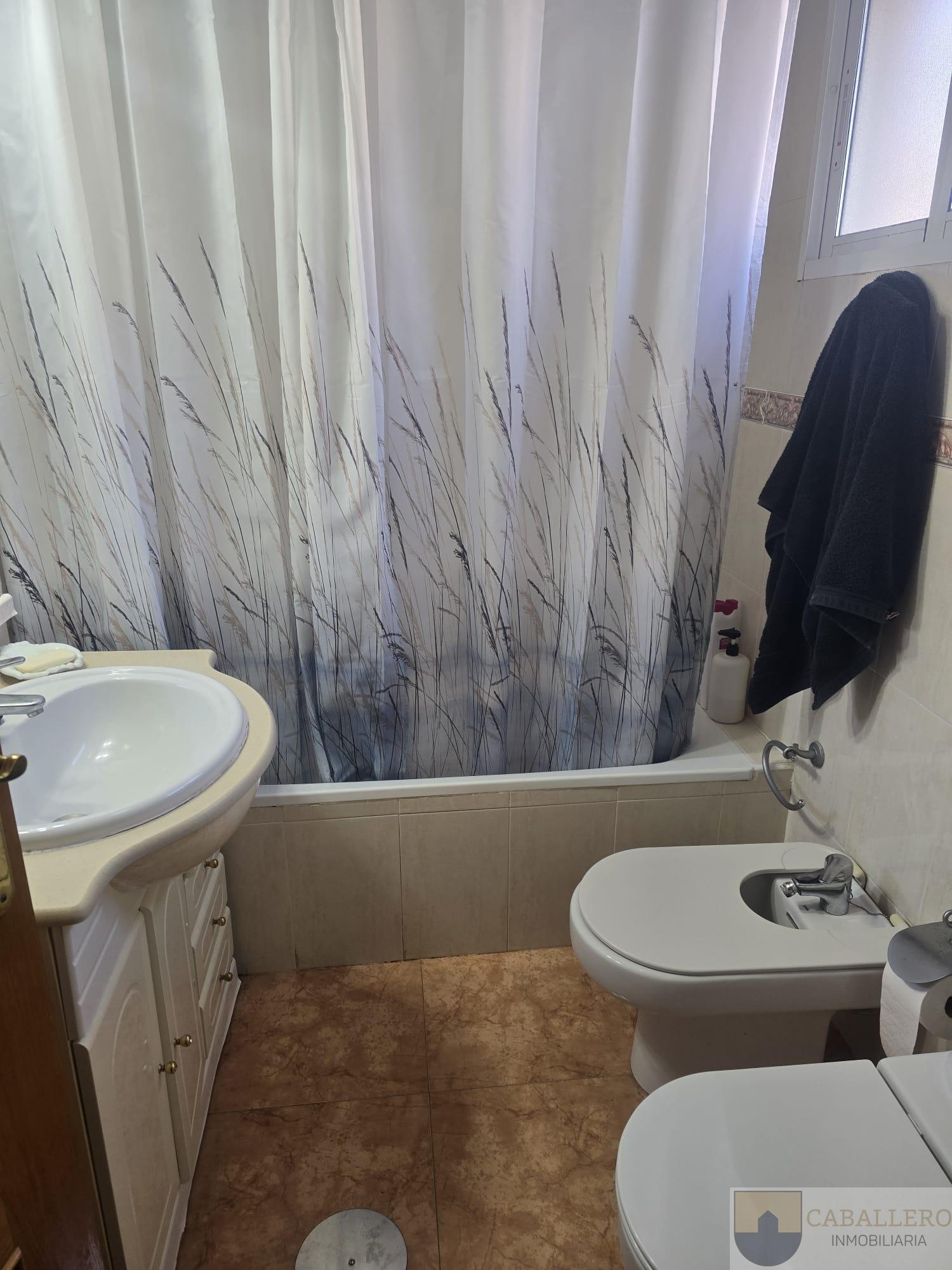 For sale of duplex in Murcia