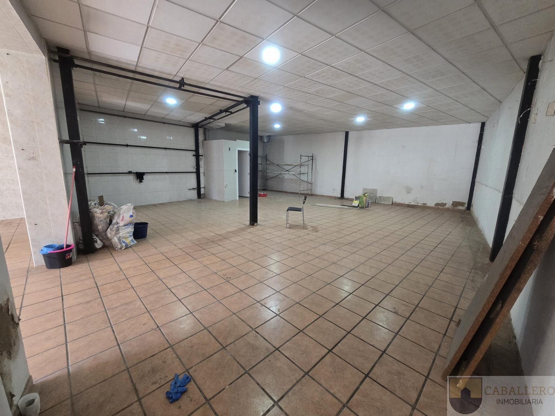 Alquiler de local comercial en Murcia