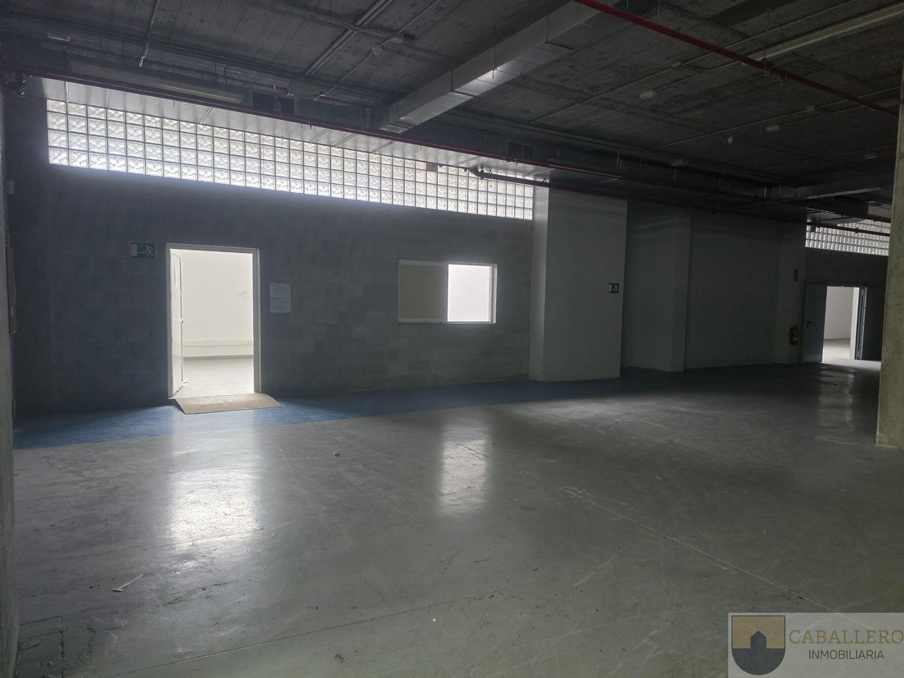 For rent of industrial plant/warehouse in Murcia