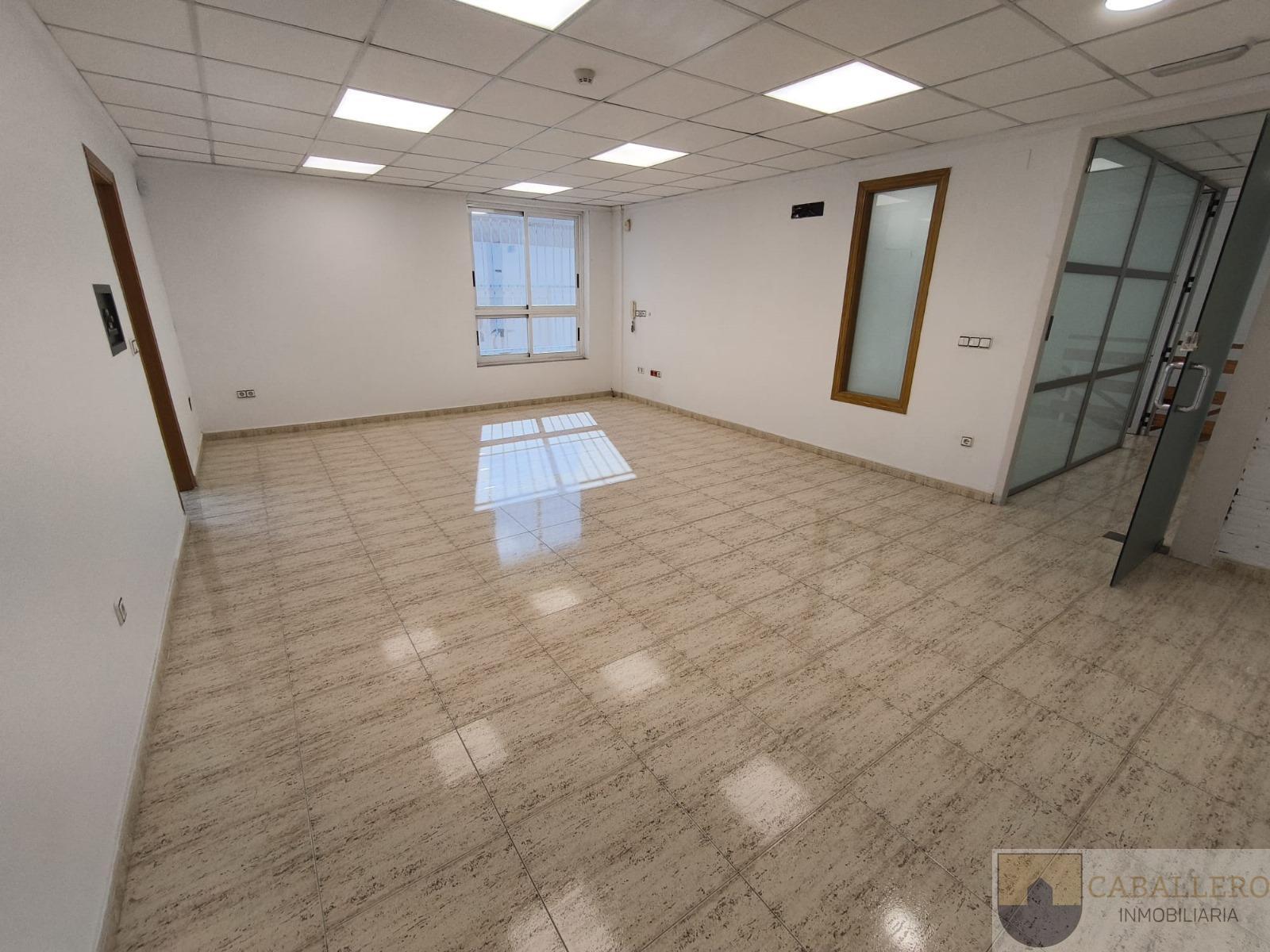 For rent of industrial plant/warehouse in Murcia