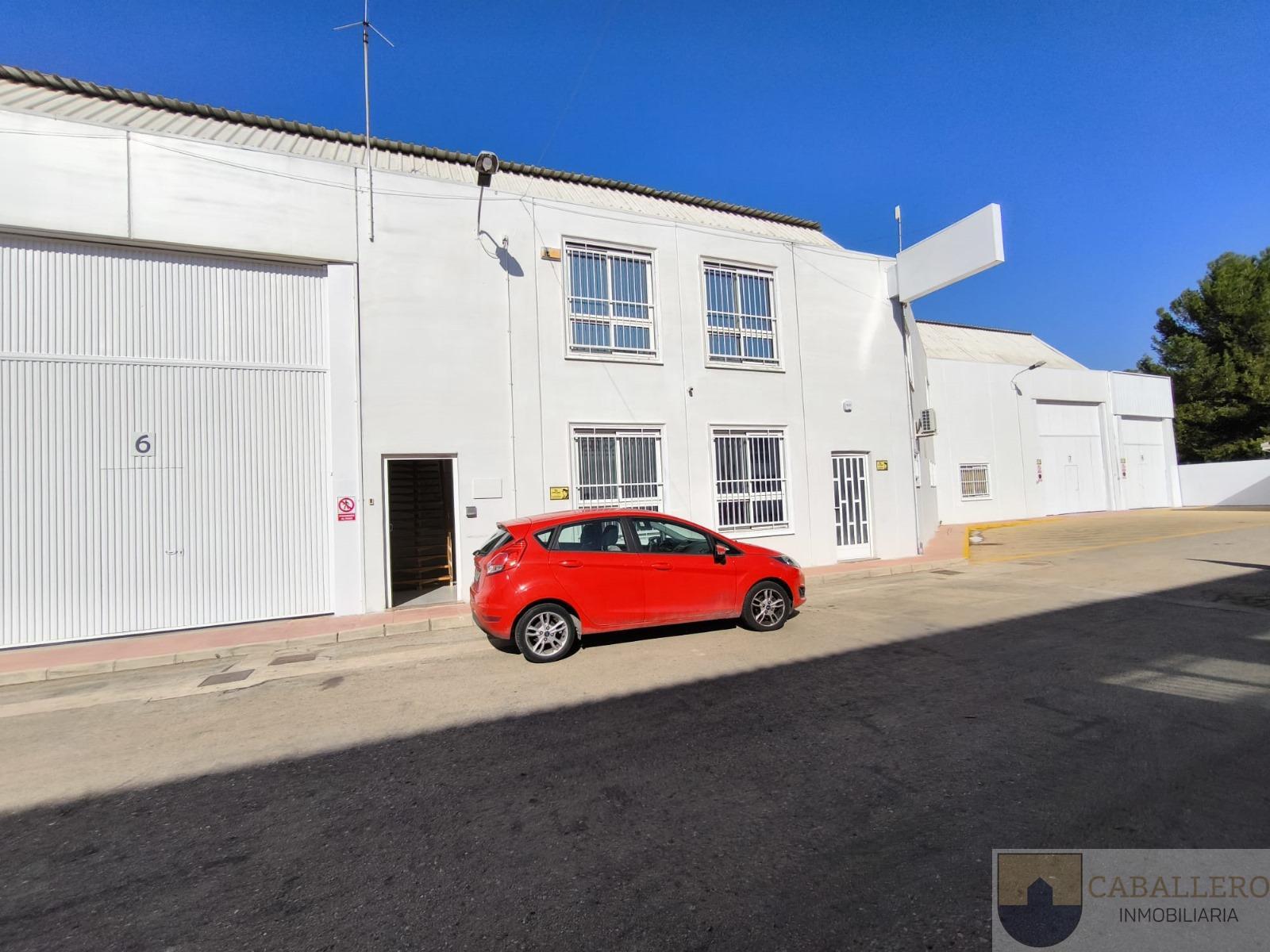 For rent of industrial plant/warehouse in Murcia