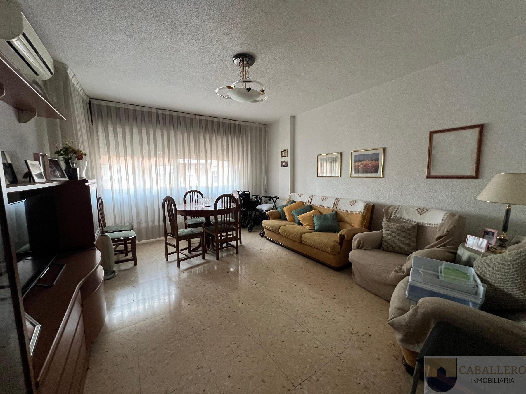 For sale of flat in Murcia