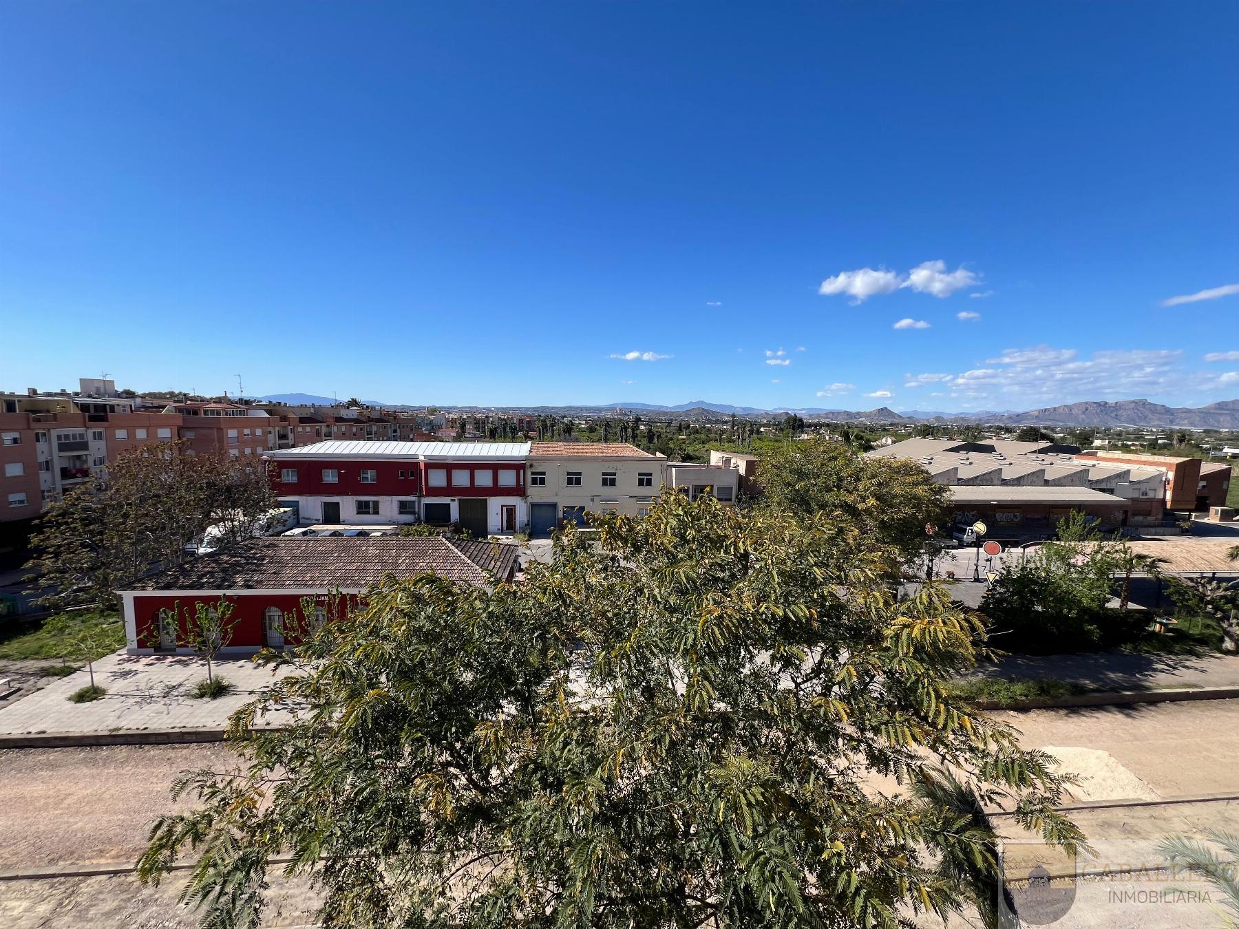 For sale of penthouse in Murcia