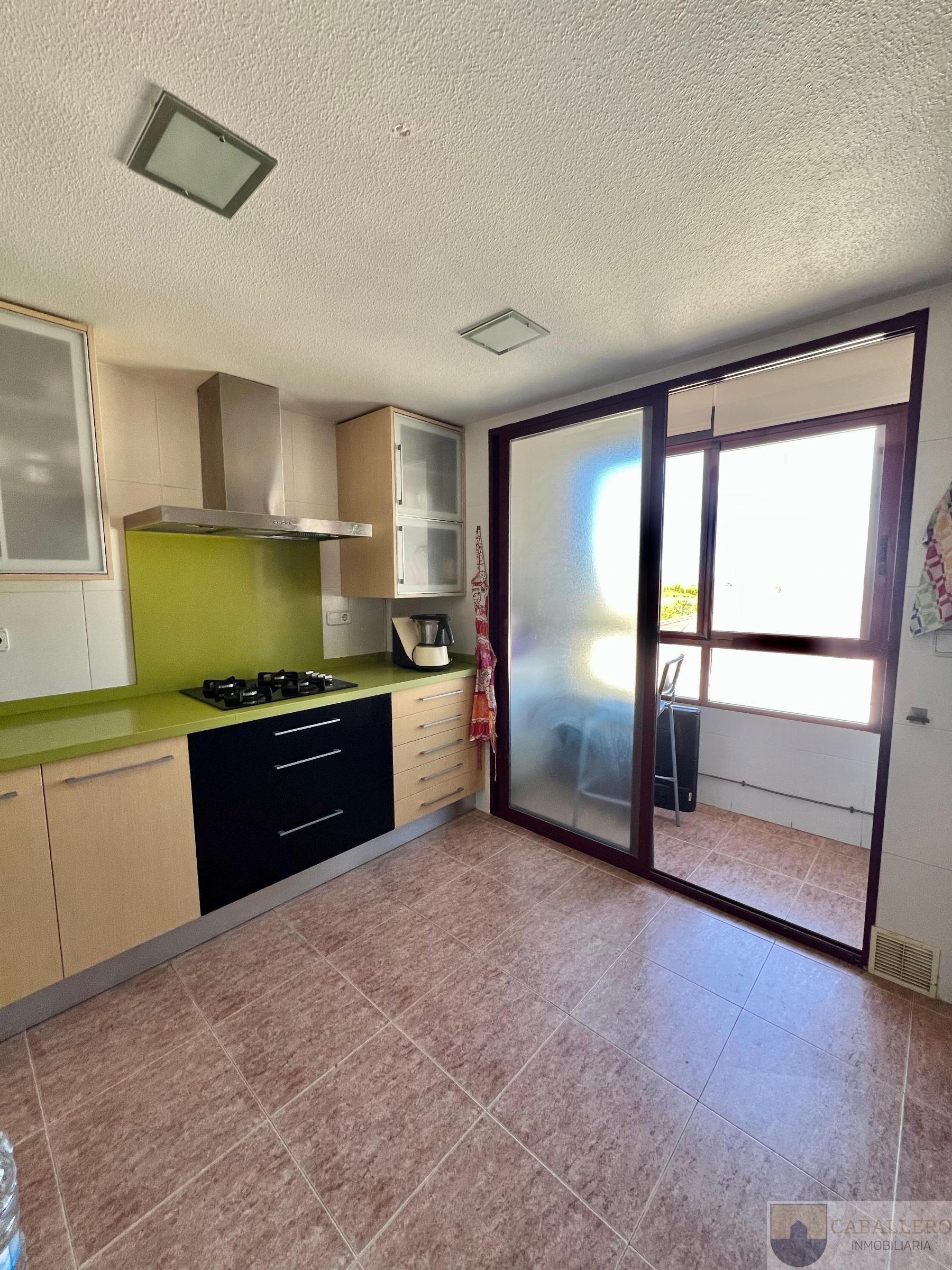 For sale of penthouse in Murcia