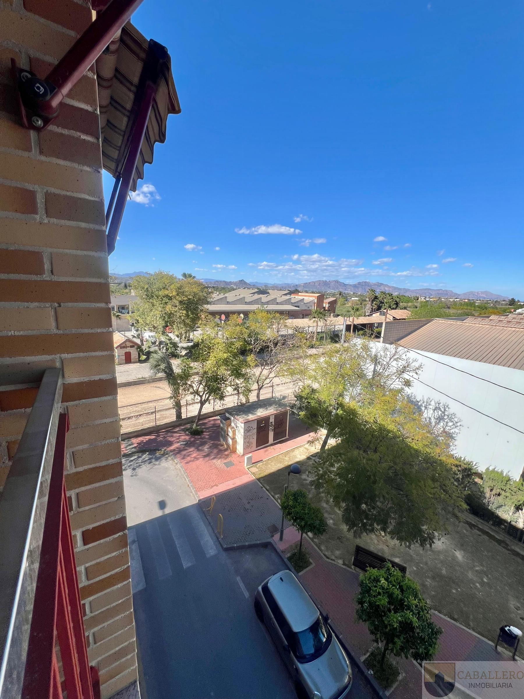 For sale of penthouse in Murcia