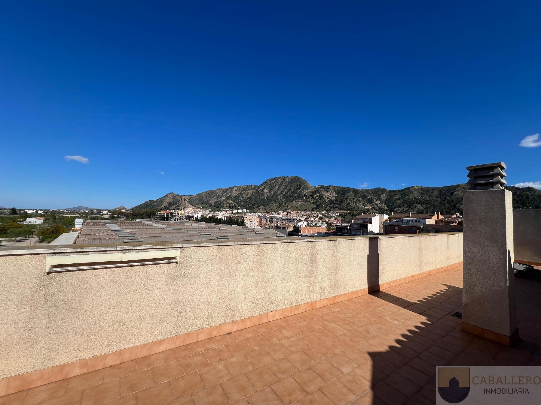 For sale of penthouse in Murcia